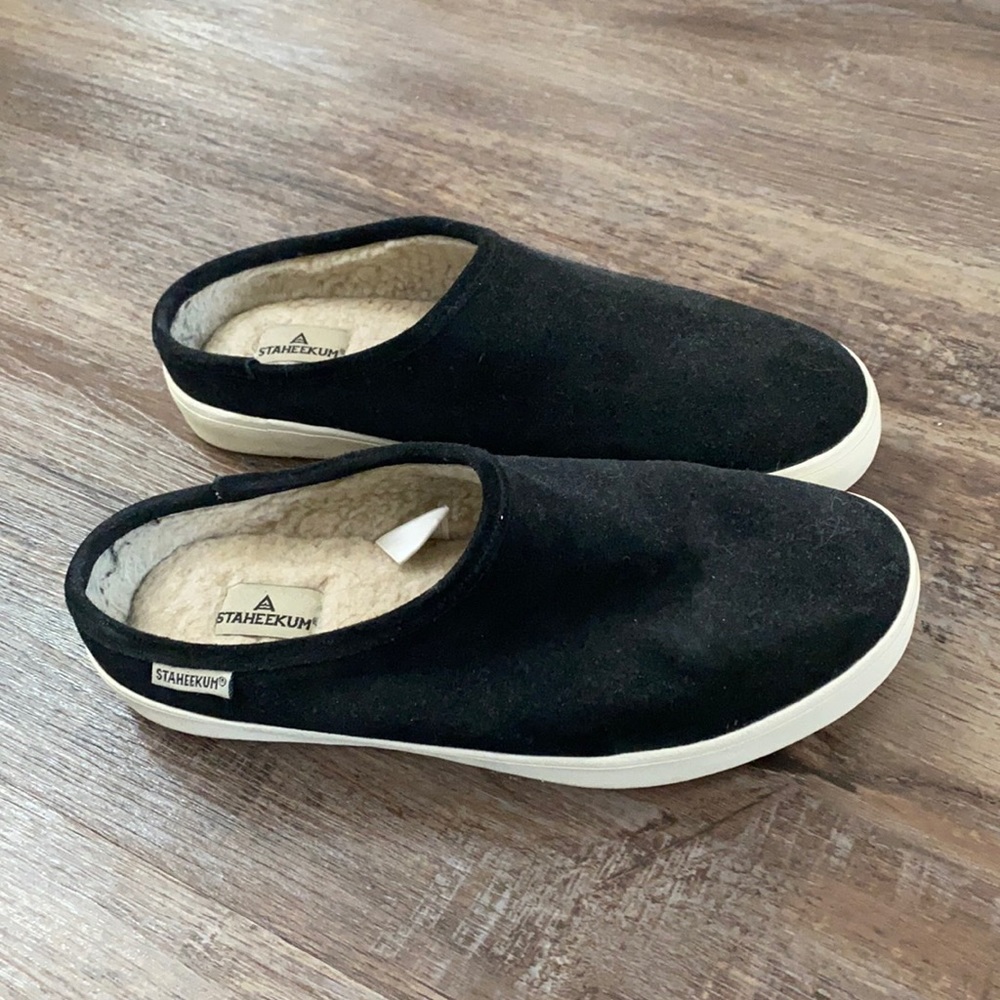 Staheekum Black Mule slippers size 8